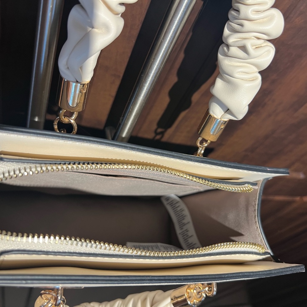 Aldo Purse - Picture 4 of 4